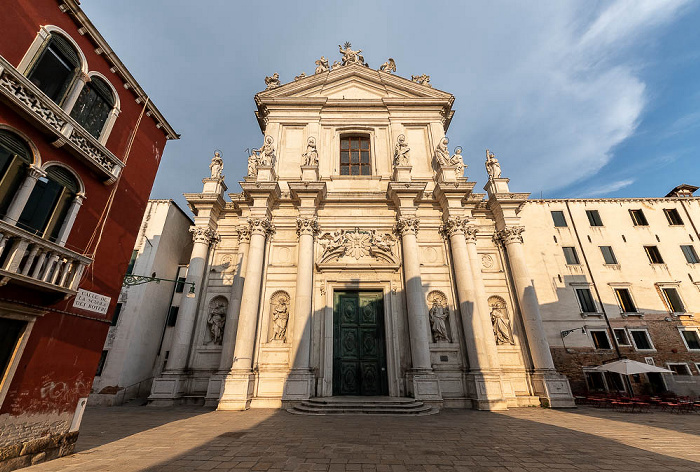 Cannaregio: Campo dei Gesuiti mit der Chiesa di Santa Maria Assunta (Chiesa dei Gesuiti) Venedig