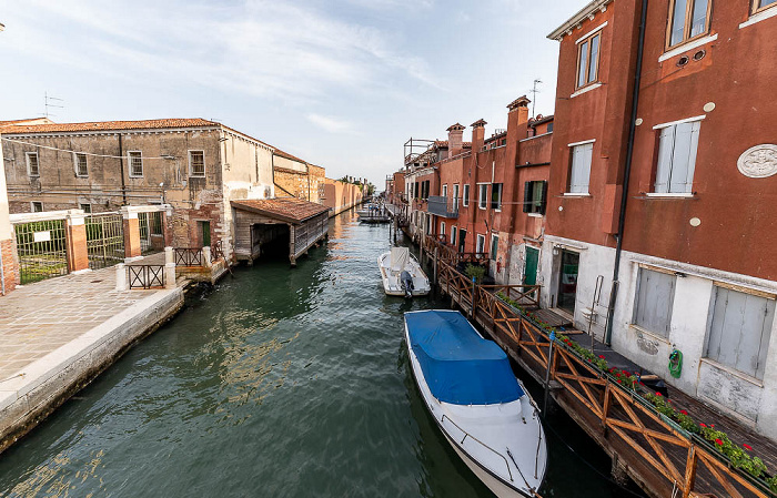 Venedig Giudecca: Blick von der Ponte della Croce auf den Rio della Croce