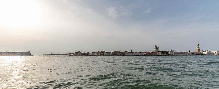 Venedig Blick von Giudecca: Canale della Giudecca, Dorsoduro und San Marco (rechts)