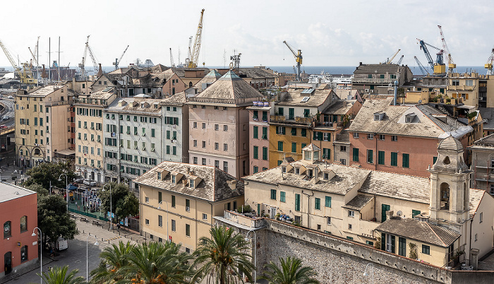 Blick aus der Ruota Panoramica di Genova: Via del Molo Genua