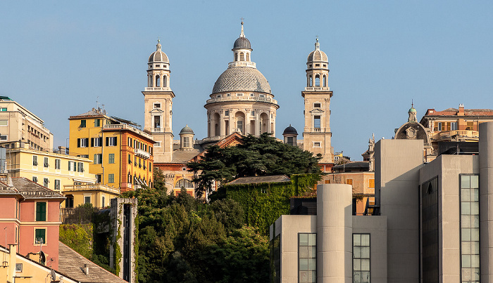 Blick von der Mura della Marina: Basilica di Santa Maria Assunta di Carignano Genua