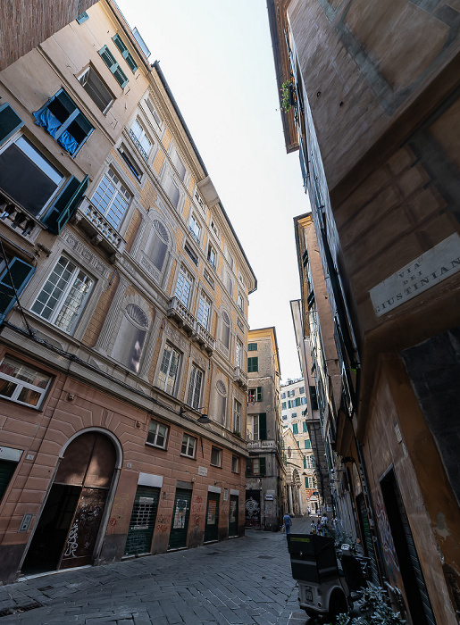 Genua Centro storico: Piazza Ferretto / Via dei Giustiniani