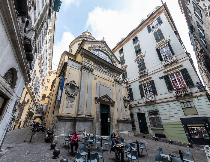 Centro storico: Piazza San Luca, Chiesa di San Luca Genua