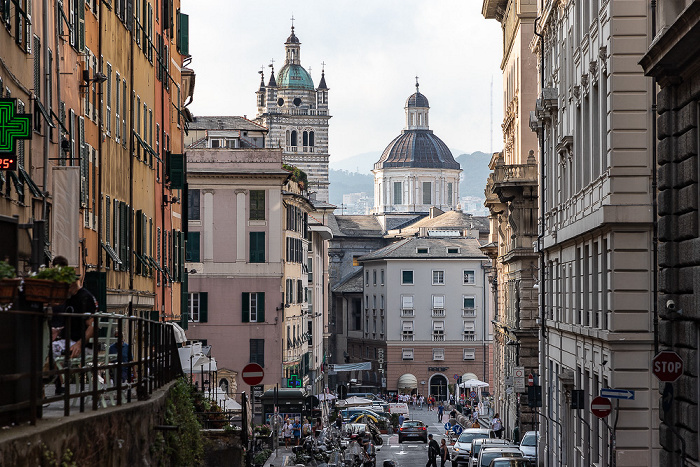 Genua Centro storico: Via di Porta Soprana Cattedrale di San Lorenzo