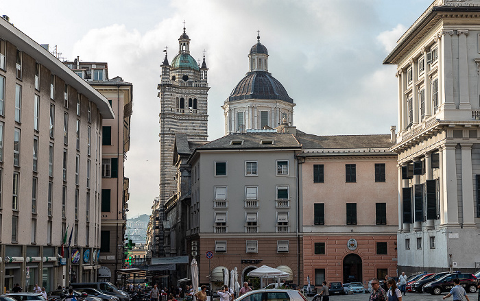 Centro storico: Piazza Giacomo Matteotti, Via San Lorenzo, Cattedrale di San Lorenzo Genua