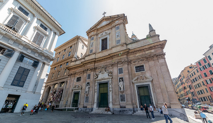 Genua Centro storico: Piazza Giacomo Matteotti mit der Chiesa del Gesù e dei Santi Ambrogio e Andrea Palazzo Ducale Via di Porta Soprana