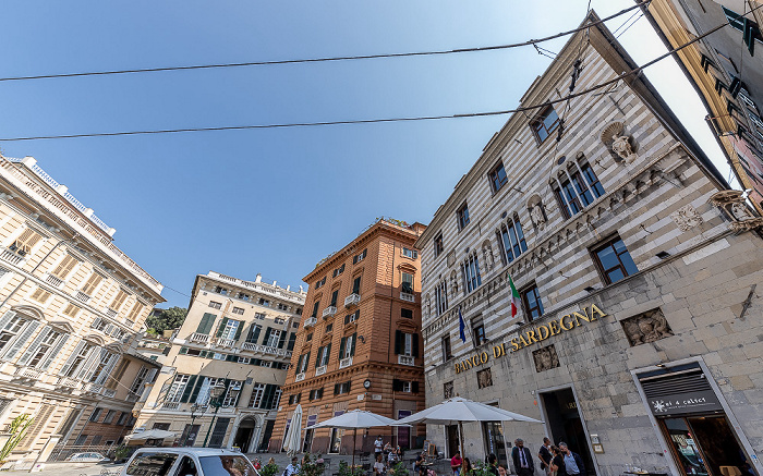 Centro storico: Piazza delle Fontane Marose Genua