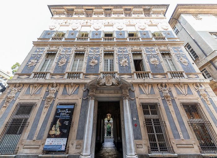 Centro storico: Via Giuseppe Garibaldi (Via Aurea, Già Strada Nuova) - Palazzo Podestà Genua
