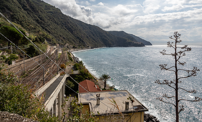 Bahnstrecke Genua - La Spezia, Ligurisches Meer Corniglia