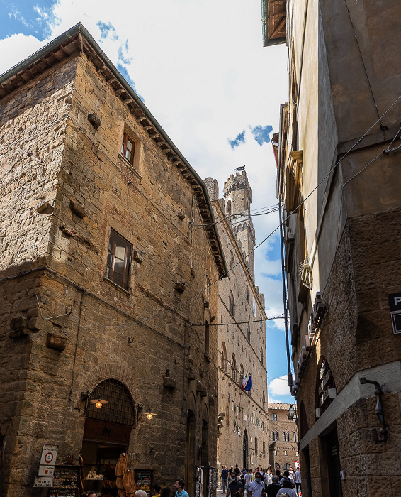 Volterra Centro storico: Via dei Marchesi Palazzo dei Priori Piazza dei Priori