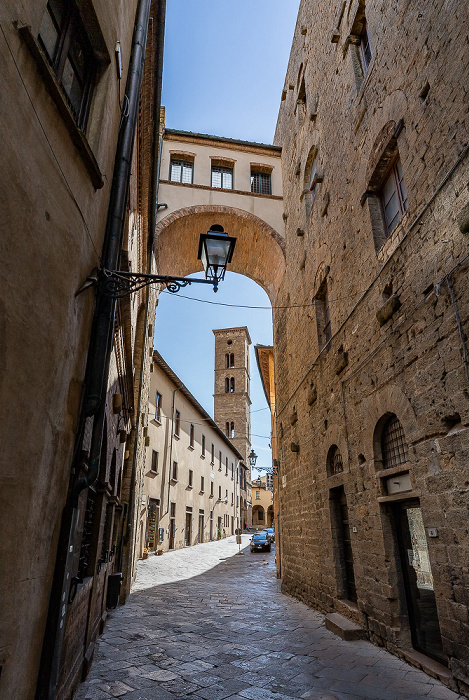 Centro storico: Via Buonparenti Volterra