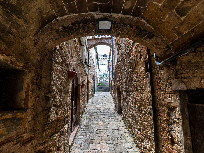 Volterra Centro storico: Vicolo dei Castrati