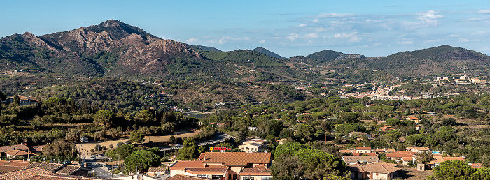 Blick auf den Monte Castello und Porto Azzurro Capoliveri