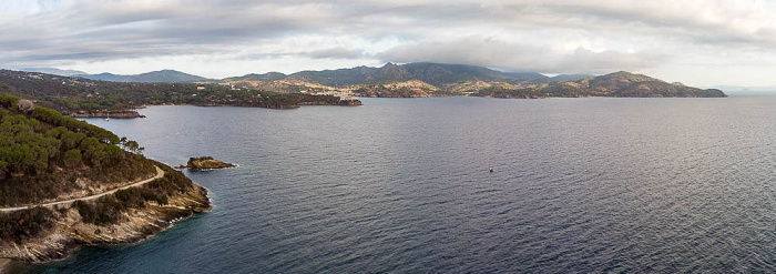 Monte Calamita Tyrrhenisches Meer Isoletta dei Liscoli Luftbild aerial photo