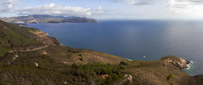 Monte Calamita Tyrrhenisches Meer Luftbild aerial photo