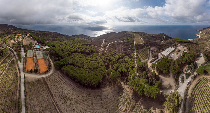Monte Calamita Tenuta dei Ripalti Tyrrhenisches Meer Luftbild aerial photo