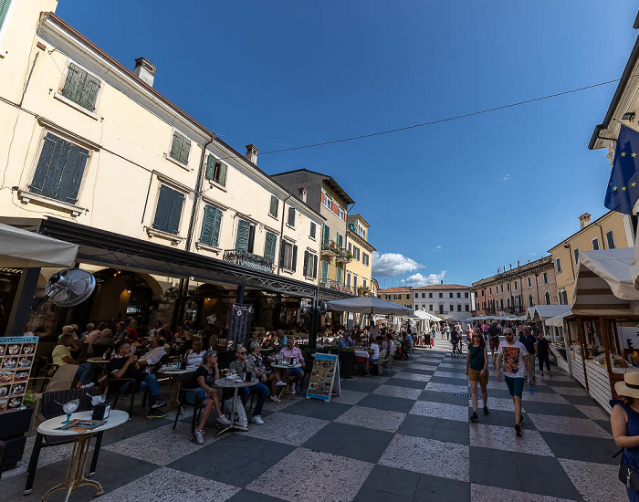 Lazise Centro storico: Piazza Vittorio Emanuele II