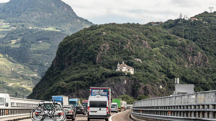 Bozen Autostrada del Brennero A22, Eisacktal Heiliggrabkirche