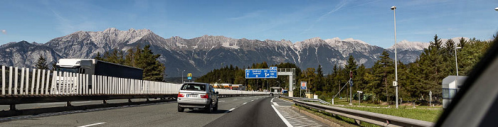 Brenner Autobahn A 13, Karwendel mit der Inntalkette (Nordkette) Tirol