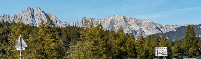 Wettersteingebirge mit Öfelekopf (links) und Wettersteinwand Tirol