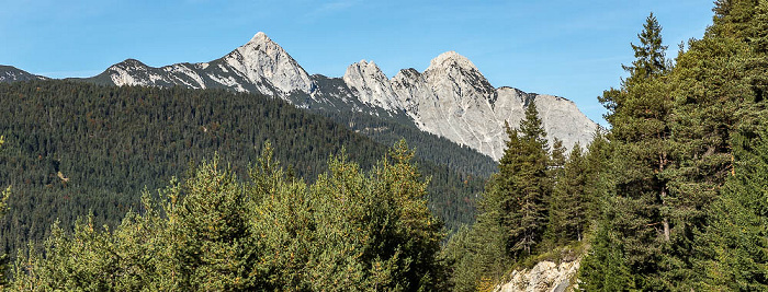 Arnspitzgruppe (Wettersteingebirge) mit v.l. Arnplattenspitze (Hintere Arnspitze), Mittlere Arnspitze und Große Arnspitze Tirol