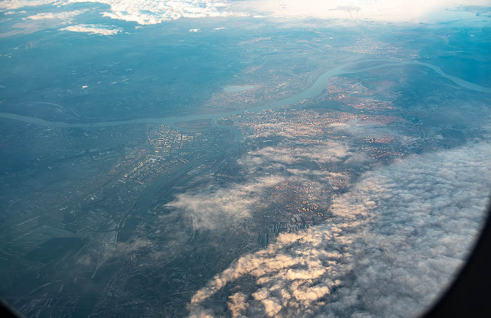 Serbien Belgrad, Save (links unten), Donau 2022-01-28 Flug UAE50 München Franz Josef Strauß (MUC/EDDM) - Dubai (DXB/OMDB) Luftbild aerial photo