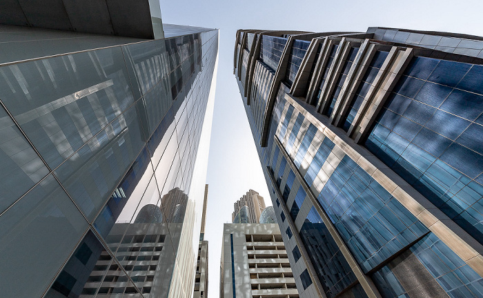 Dubai International Financial Centre: Rolex Tower (links) und Grand Stay Hotel Apartments