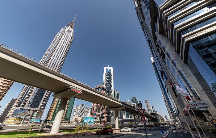 Dubai International Financial Centre: Dubai Metro Red Line und Financial Centre Metro Station AMA Tower Chelsea Tower