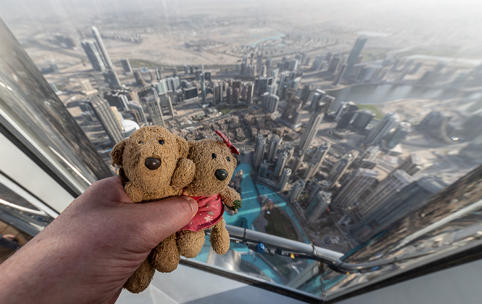 Dubai Burj Khalifa At the Top: The Lounge - Teddy und Teddine