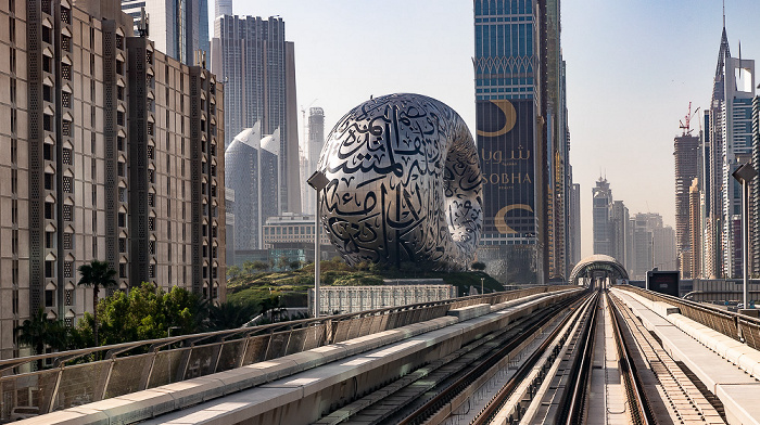 Dubai Metro Red Line, Trade Centre mit dem Museum of the Future Dubai