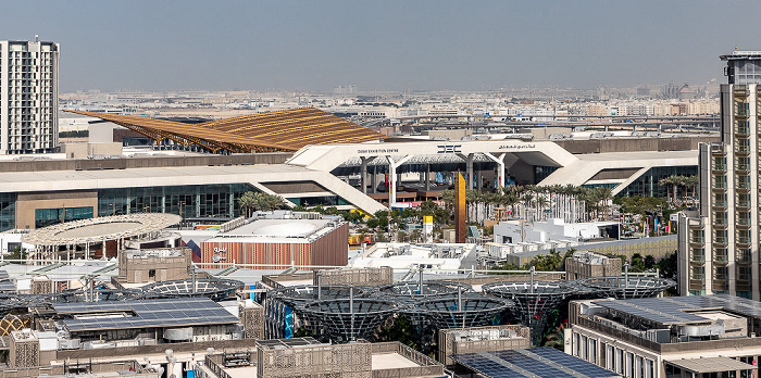 EXPO 2020 Dubai: Blick von Garden in the Sky - Metro Station Expo 2020 und Dubai Exhibition Centre Dubai