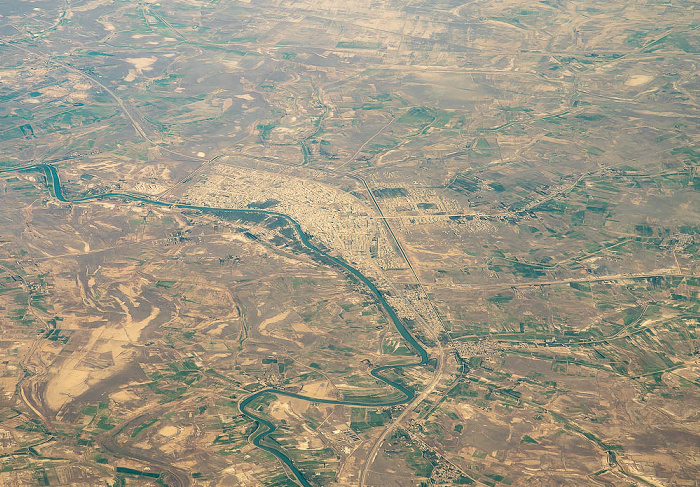 Wasit Governorate - Al-Hay, Shaṭṭ al-Gharrāf 2022-02-02 Flug UAE49 Dubai (DXB/OMDB) - München Franz Josef Strauß (MUC/EDDM) Luftbild aerial photo
