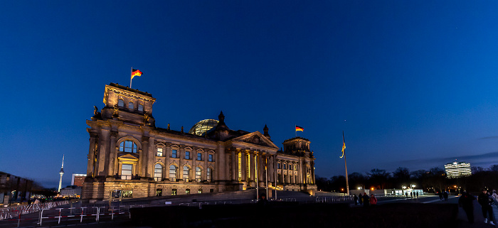 Berlin Reichstagsgebäude, Platz der Republik BahnTower Fernsehturm Internationales Handelszentrum