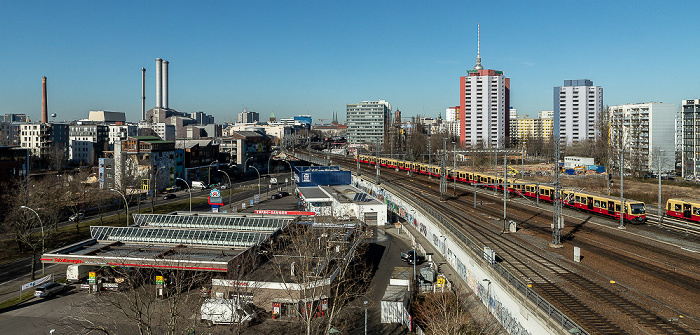 Blick aus dem Moxy Berlin Ostbahnhof: Bahnstrecke Ostbahnhof - Jannowitzbrücke Berlin