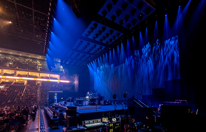 Mercedes-Benz Arena: Genesis Berlin
