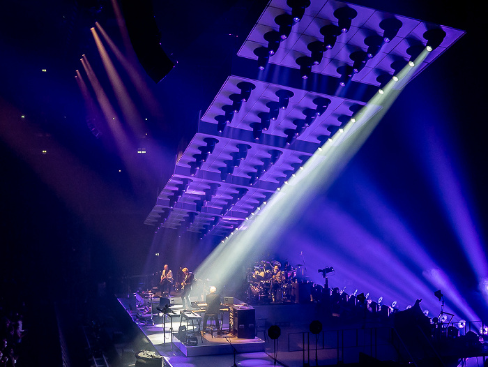 Mercedes-Benz Arena: Genesis Berlin