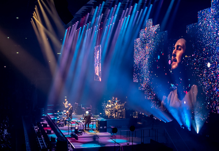 Mercedes-Benz Arena: Genesis Berlin