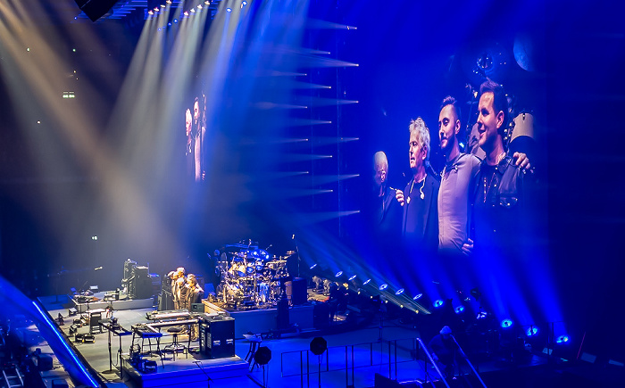 Mercedes-Benz Arena: Genesis Berlin V.l.: Tony Banks, Nicholas Collins, Patrick Smyth