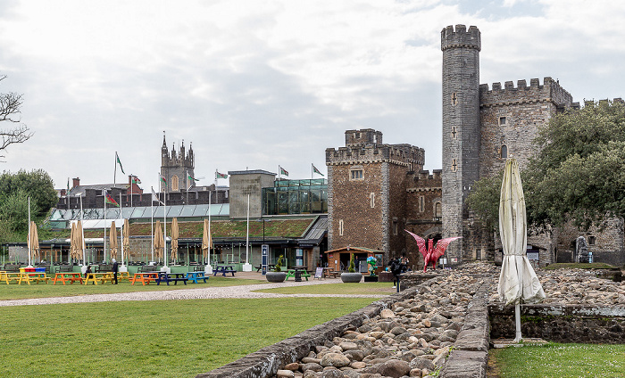 Cardiff Castle: Besuchszentrum, Barbican Tower, South Gate, Black Tower Cardiff