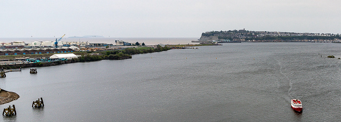Blick vom Cardiff Bay Carousel: Cardiff Bay mit der Cardiff Bay Barrage