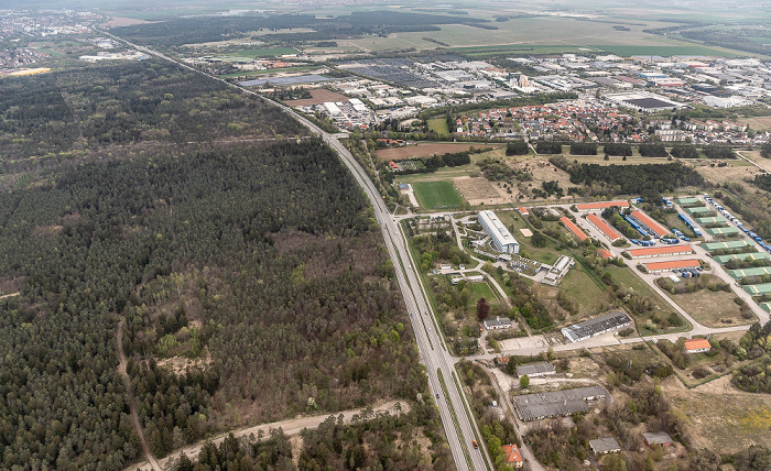 Luftbild aus Zeppelin: Ingolstädter Landstraße (Bundesstraße B 13), Christoph-Probst-Kaserne (Zentrales Institut des Sanitätsdienstes der Bundeswehr München), Hochbrück (oben) Garching bei München