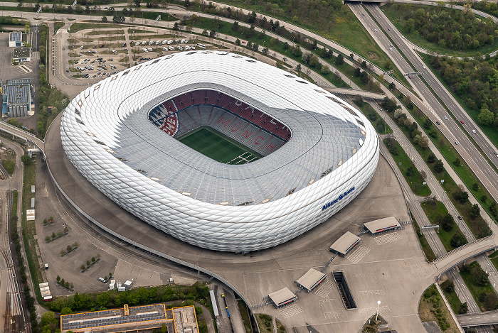 Luftbild aus Zeppelin: Schwabing-Freimann - Allianz Arena München
