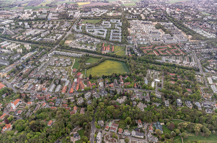 München Luftbild aus Zeppelin: Bogenhausen - Oberföhring, Johanneskirchen (oben) Effnerstraße Englschalking Johanneskirchner Straße