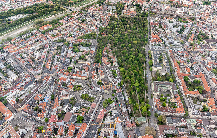 Luftbild aus Zeppelin: Ludwigsvorstadt-Isarvorstadt mit dem Glockenbachviertel und dem Alten Südfriedhof München