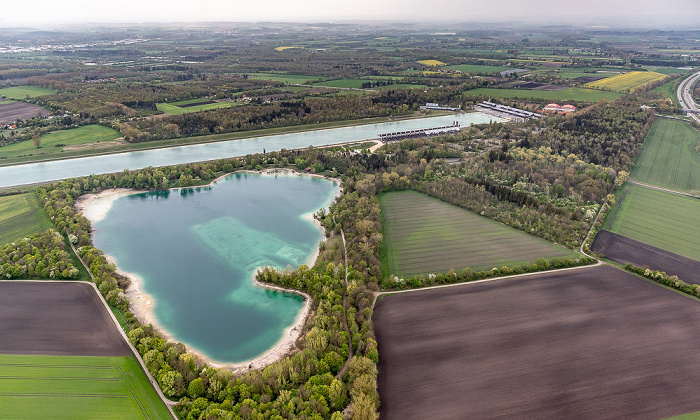 Luftbild aus Zeppelin: Regattastrecke Oberschleißheim, Regattasee (unten) Oberschleißheim