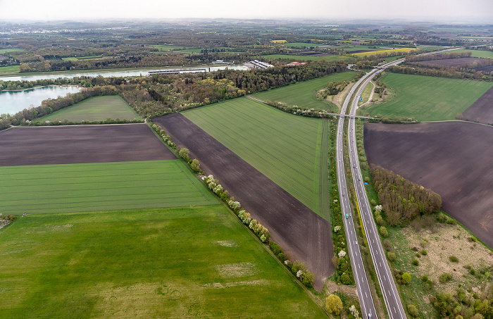 Luftbild aus Zeppelin: Regattasee, Regattastrecke Oberschleißheim, Bundesautobahn A 92