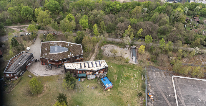 Luftbild aus Zeppelin: Jugendbegegnungsstätte am Tower Oberschleißheim