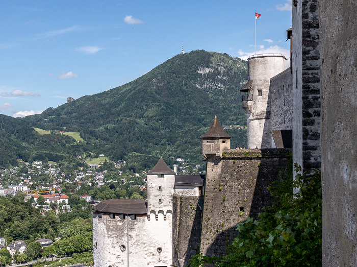 Salzburg Festung Hohensalzburg: Bürgermeisterturm (links unten), Trompeterturm (rechts oben) Gaisberg Sender Gaisberg