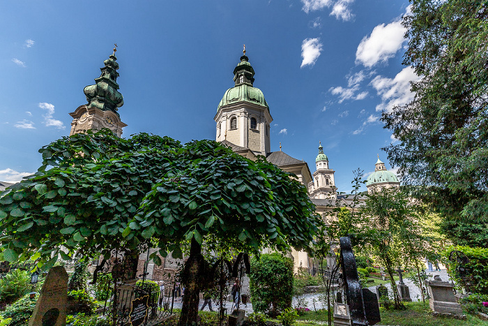 Altstadt: Erzabtei St. Peter mit dem Petersfriedhof und der Stiftskirche St. Peter Salzburg