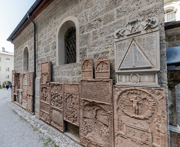 Salzburg Altstadt: Erzabtei St. Peter mit dem Petersfriedhof